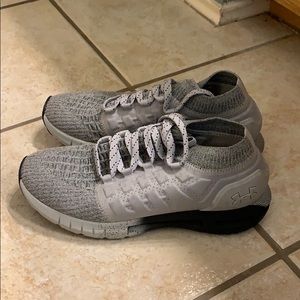 Under Armour HOVR running shoes without tracker
